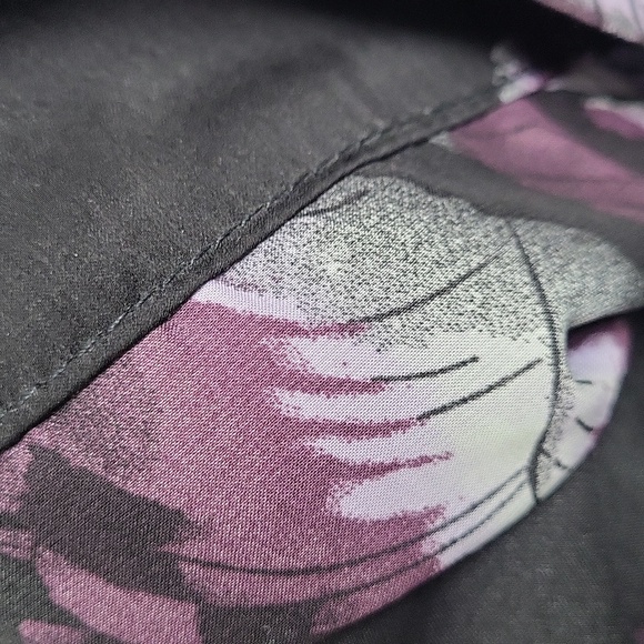 Shimera Black and Purple feather Patterned Pajama pants. Size M - Picture 7 of 7